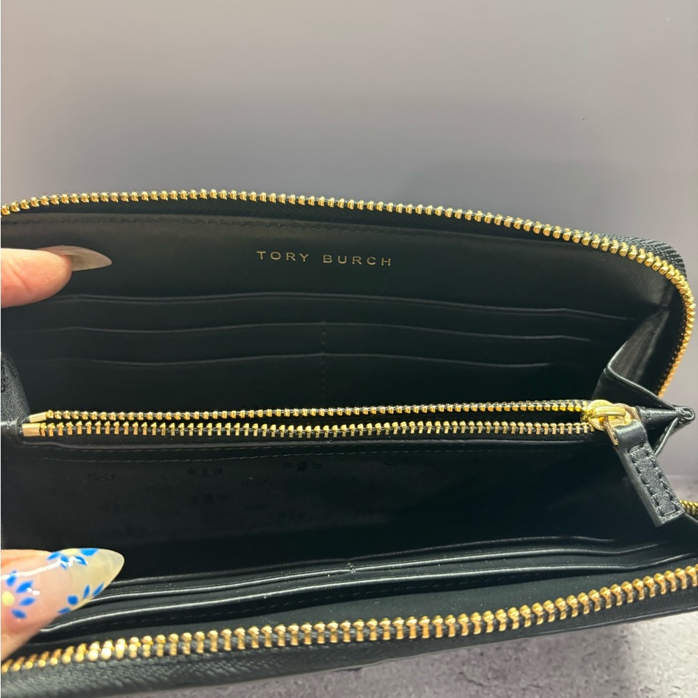 Tory Burch Black Continental Wallet - Picture 4 of 7